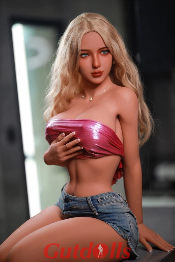 lovedoll Kira claudia