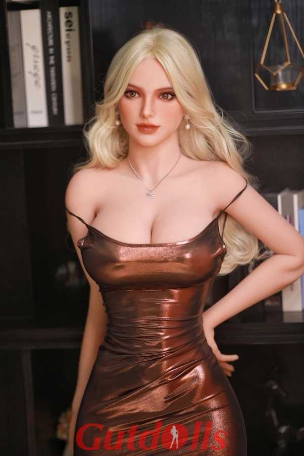 Kasia Kasiacatgirl Fire doll