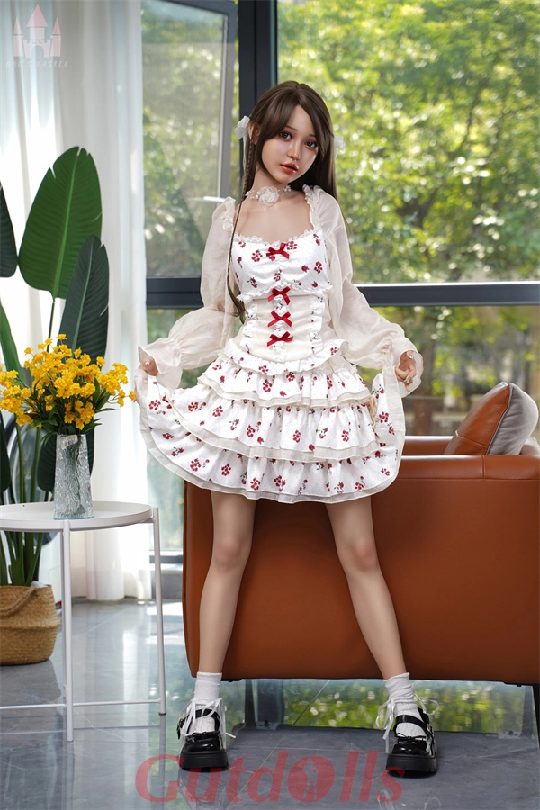 158cm B-Cup club 18 de sex