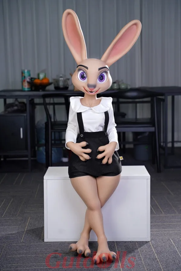 cleaning C-Cup a sex doll