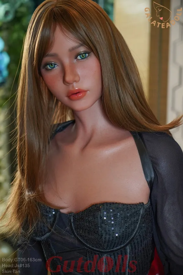 sexdoll Lenia caprice premium Exotischer Charme