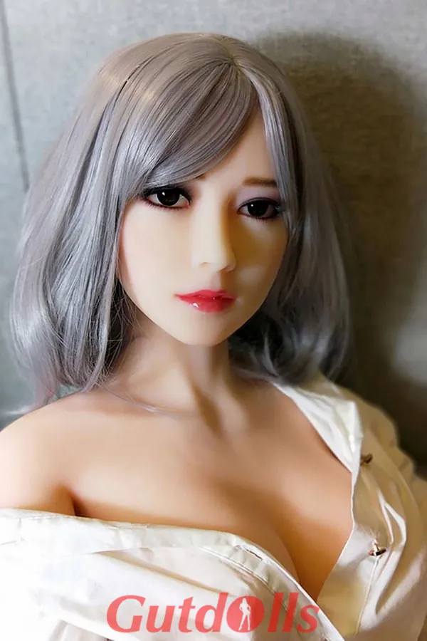 Schönes Gesicht und Brust Perfekte Simulation für Erwachsene Hirose