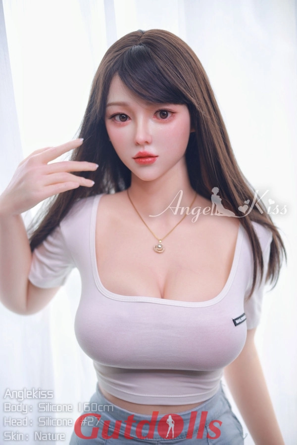 Angel Kiss doll