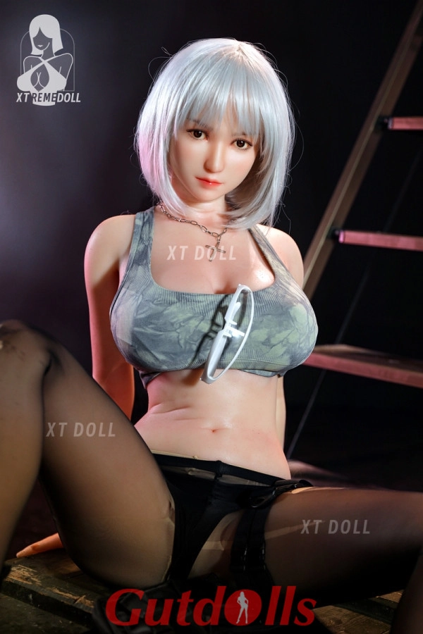 XT colo doll