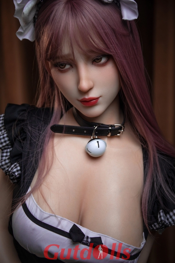 real doll Pearl house