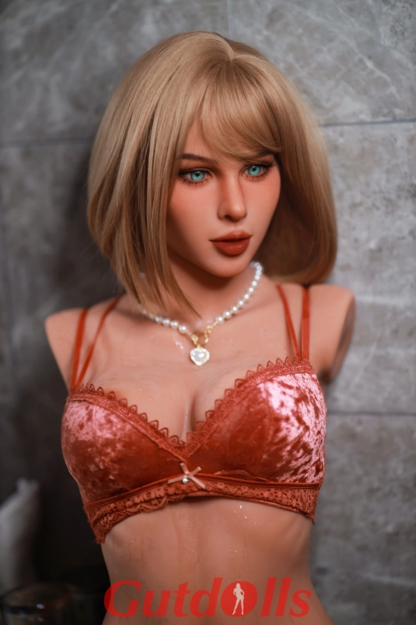 cloth Clémence sex doll