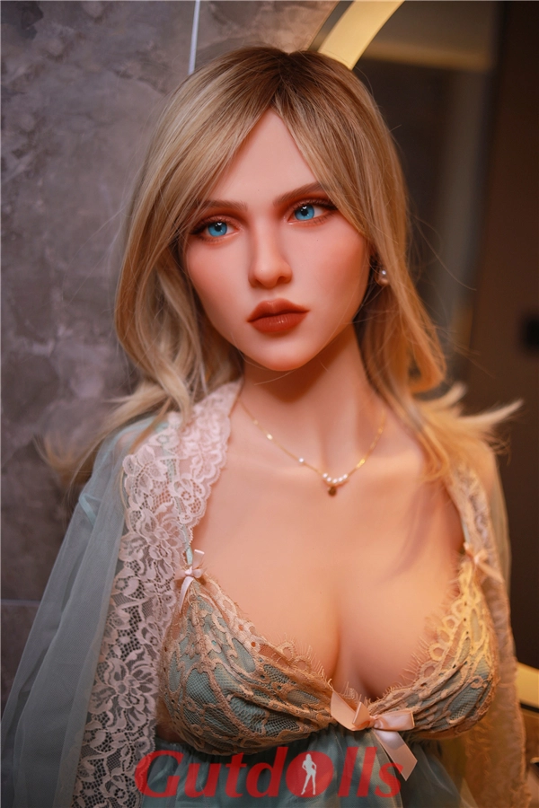 cloth Cyrielle sex doll