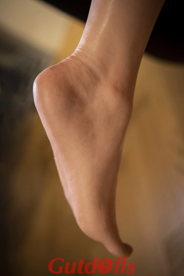 Gutsex com sexpuppe wird Patrizia gefickt