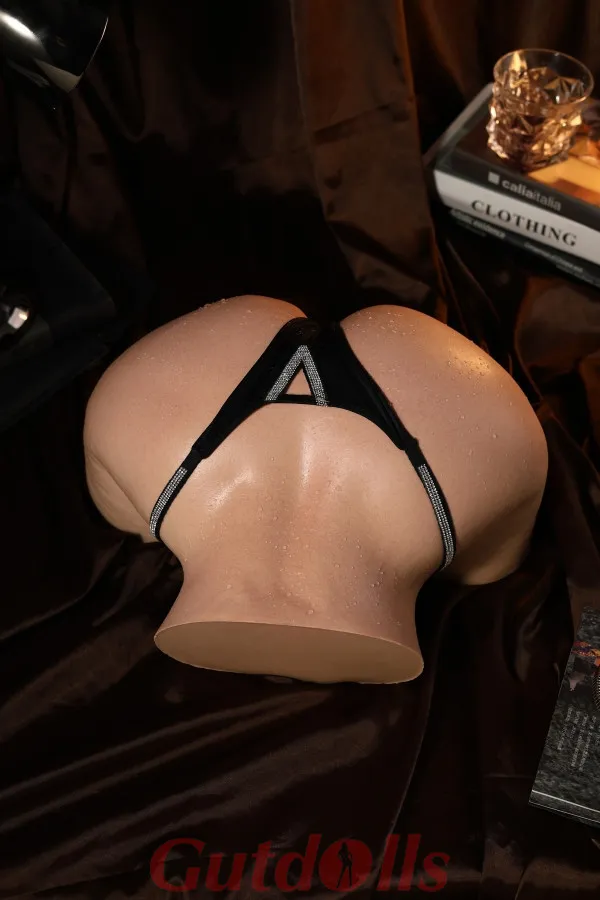 Ariana Yeloly Torso cup logo