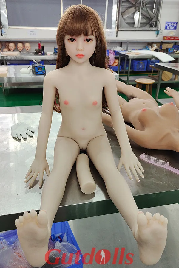 kleine real doll