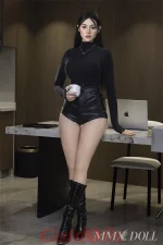 Sexpuppe Monica MMX handbemalte Details Nahaufnahme