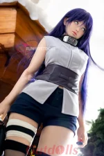 sexpuppe wird Amy-3 gefickt