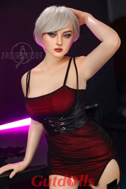 Victora bordelle shop sexpuppe
