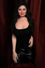 Lucy Luo bordelle shop sexpuppe