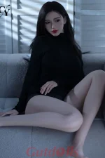 sexpuppe wird Rui gefickt