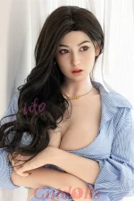 sexpuppe wird WanZhi gefickt
