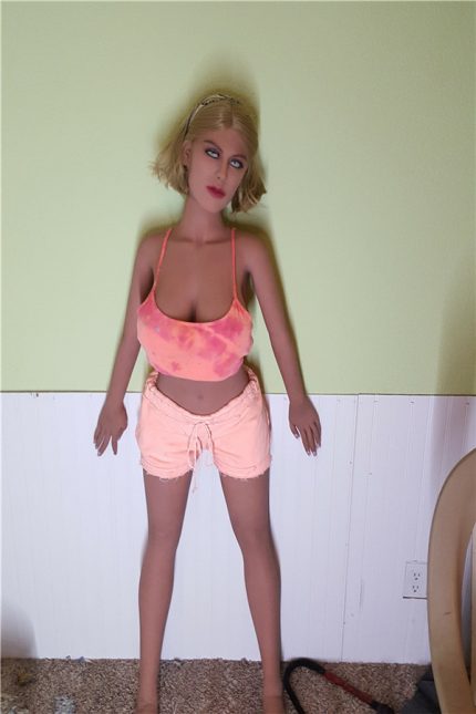 mann mit sexpuppe