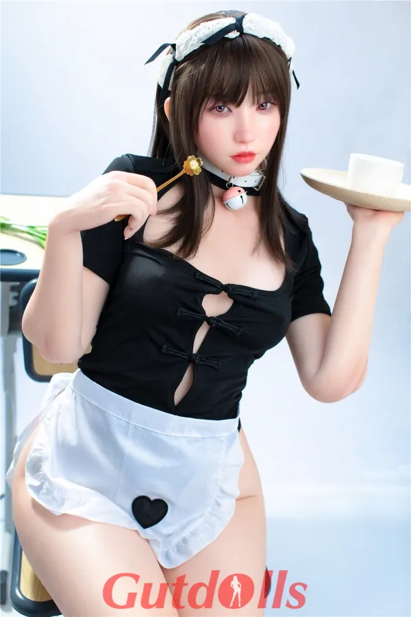 cleaning a sex doll cleaning a sex doll