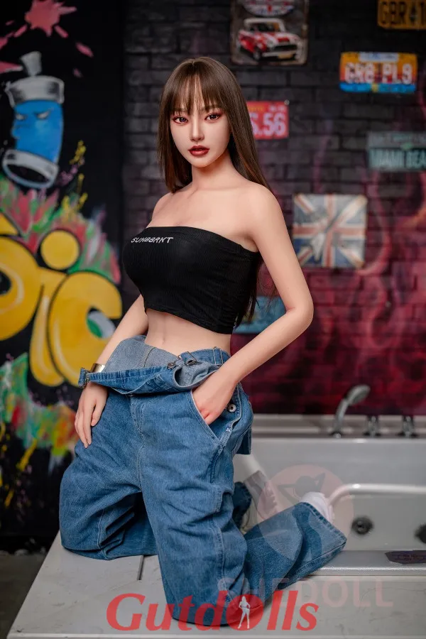 sexpuppe wird Bailu gefickt sexpuppe wird Bailu gefickt