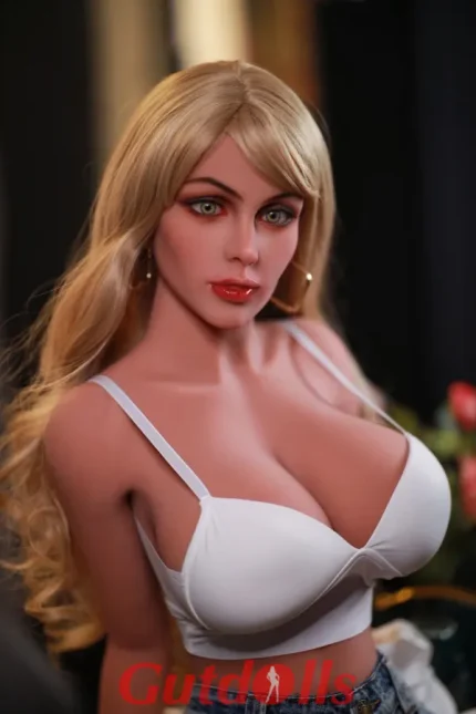 Katica begleiterin puppe real