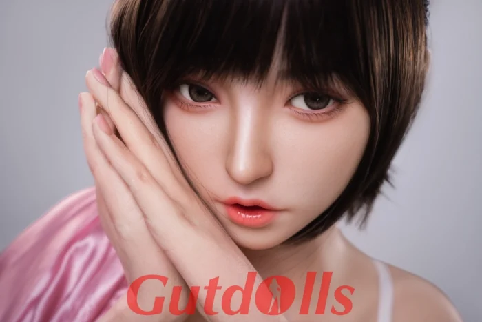 Leokadia Yearn Sex doll box 2