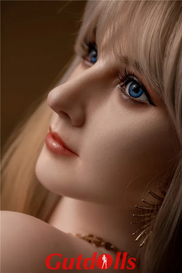 Valeria Rosretty doll box 2 Valeria Rosretty doll box 2