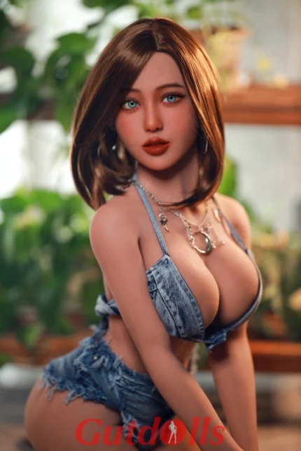 Léonie begleiterin puppe real