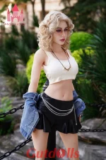 Léonie bordelle shop sexpuppe