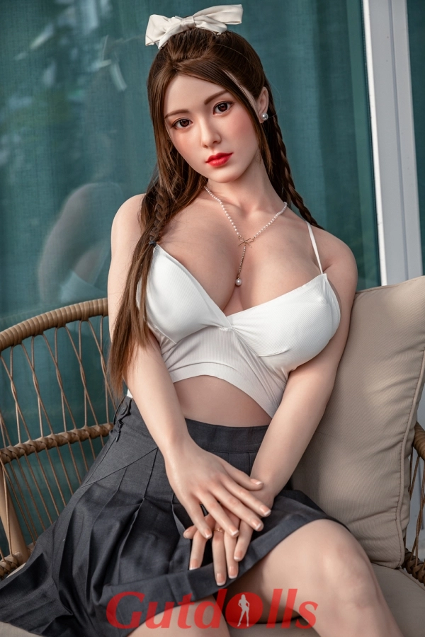 Eléanor bordelle shop sexpuppe Eléanor bordelle shop sexpuppe
