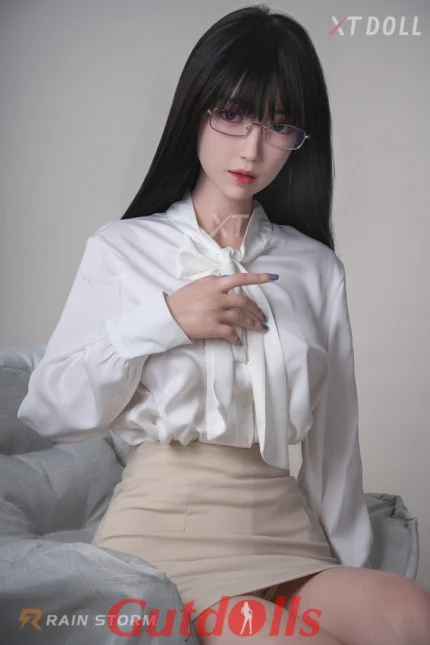 XT colo doll