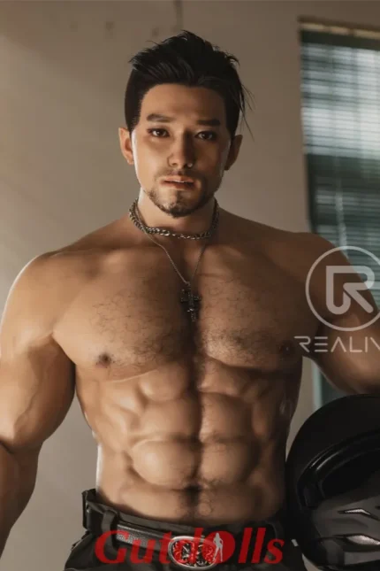 Victor begleiterin puppe real