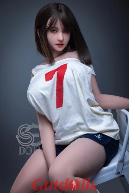 Phoebe.C mann mit sexpuppe