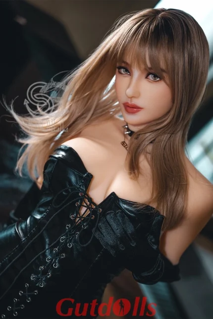 Winola.D mann mit sexpuppe